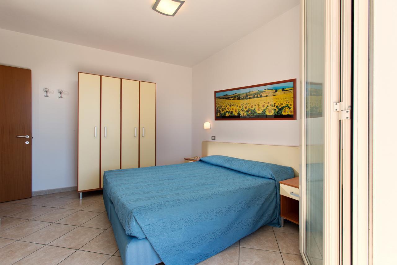 Residence Il Girasole 1 Alba Adriatica Luaran gambar