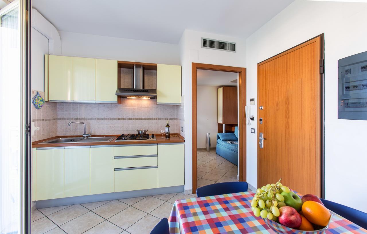 Residence Il Girasole 1 Alba Adriatica Luaran gambar