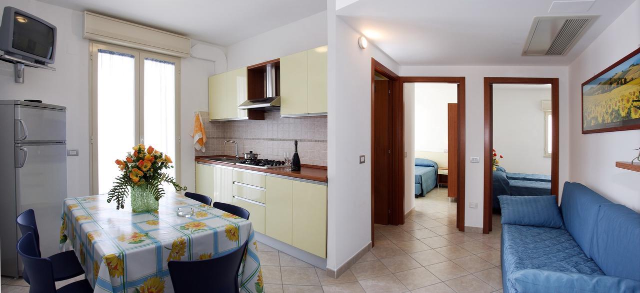 Residence Il Girasole 1 Alba Adriatica Luaran gambar