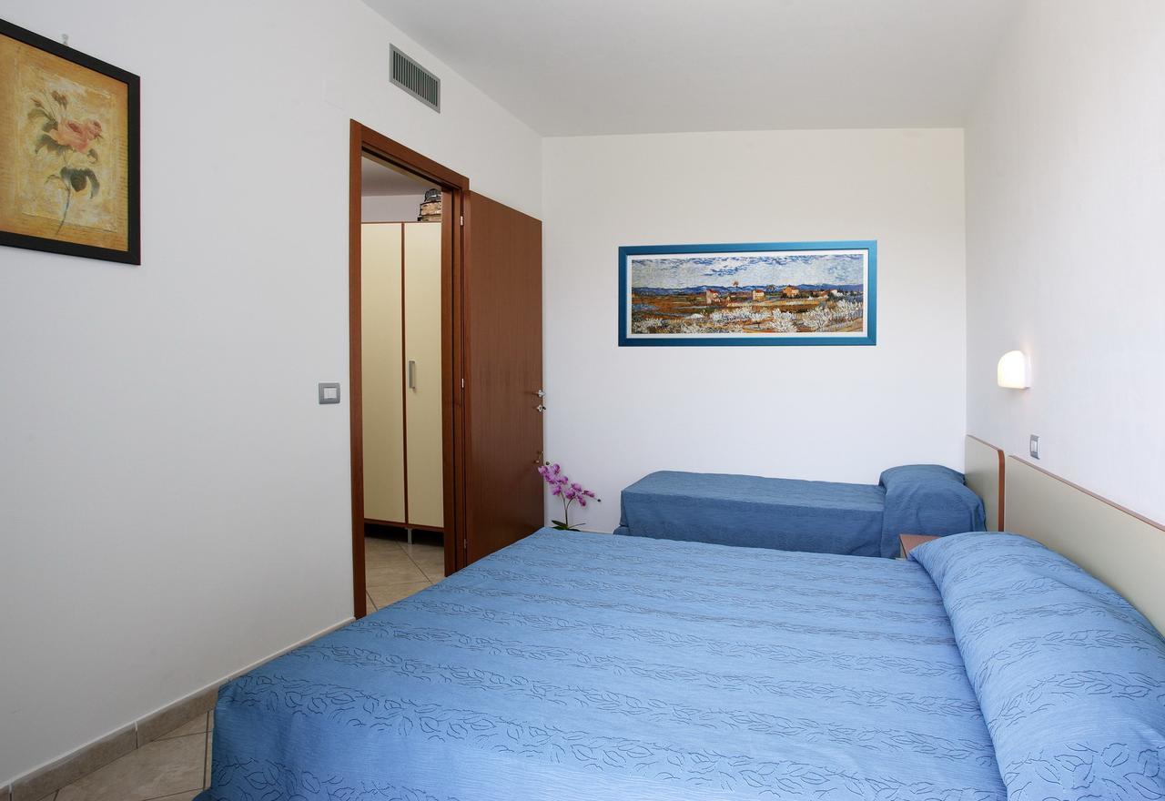Residence Il Girasole 1 Alba Adriatica Luaran gambar