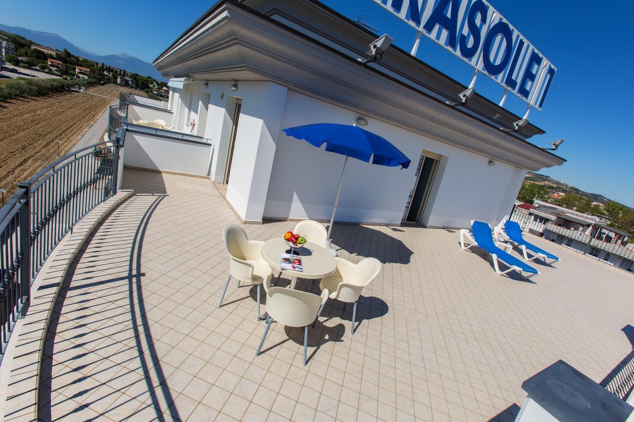 Residence Il Girasole 1 Alba Adriatica Luaran gambar